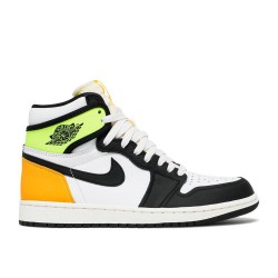 AIR JORDAN 1 RETRO HIGH OG VOLT GOLD  555088 118